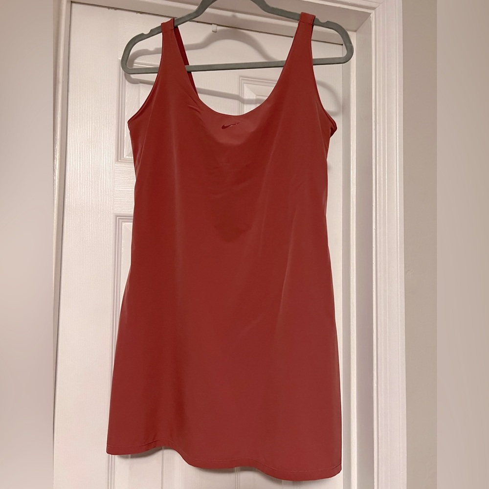 NWOT Nike Bliss Lux Slim Fit Dress